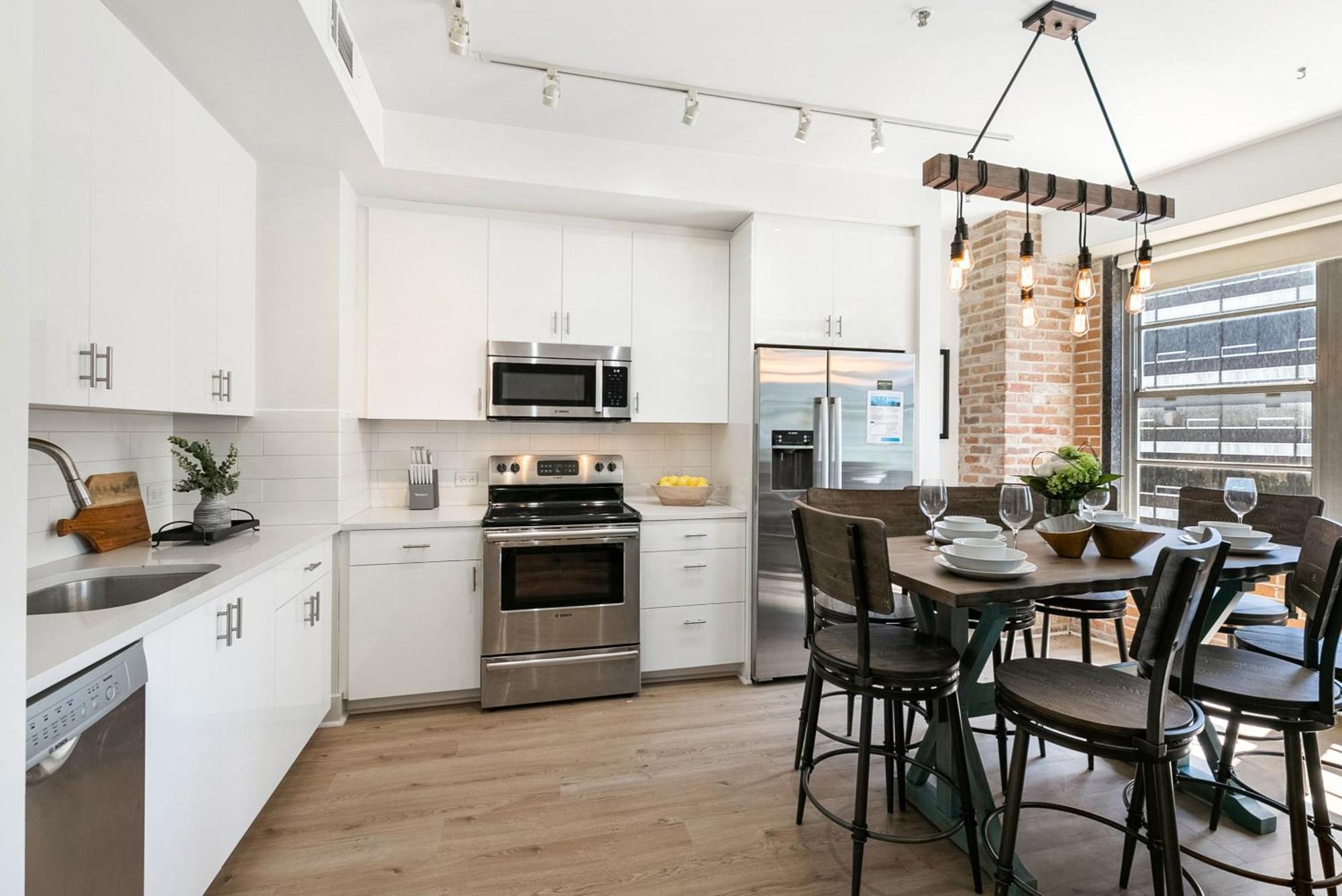 Modern & Fully Furnished Apartments In The Heart Of The City New Orleans Buitenkant foto